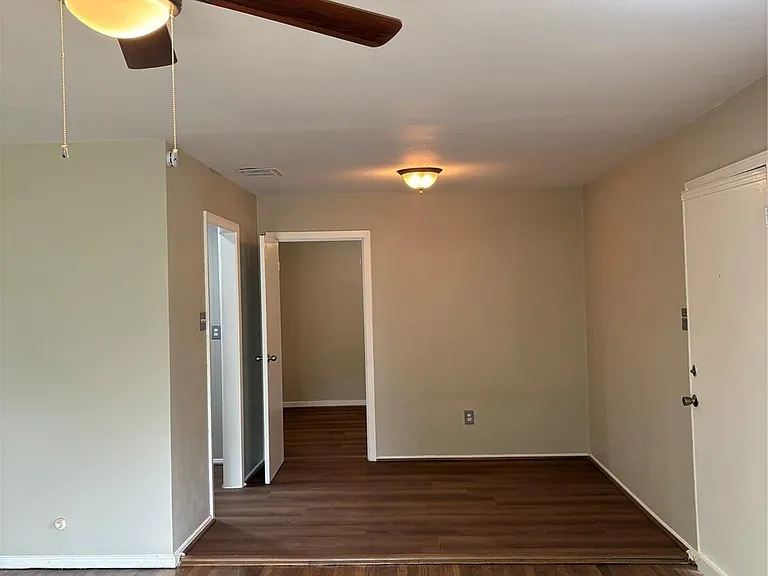 5914 Ridgeway Dr — Photo 7
