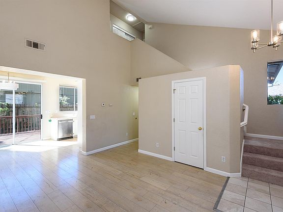 3rd image of 2122 Crystal Hill Drive