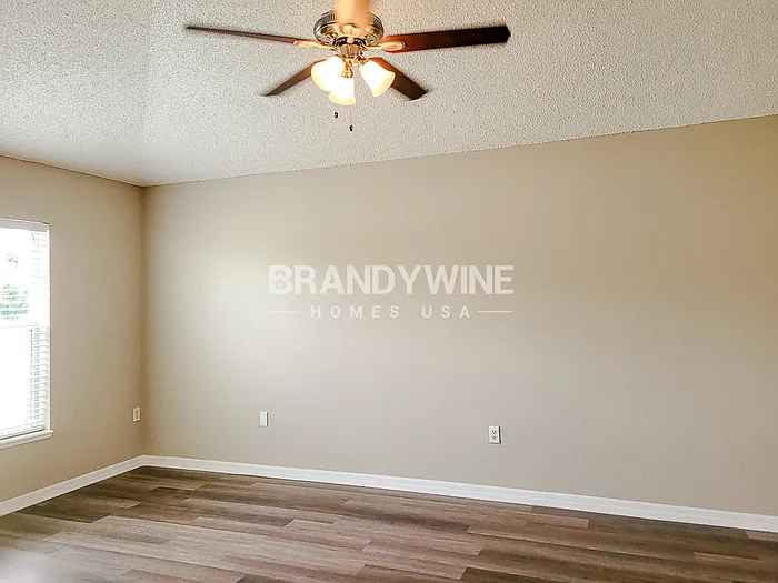 2564 Courtland Blvd — Photo 14