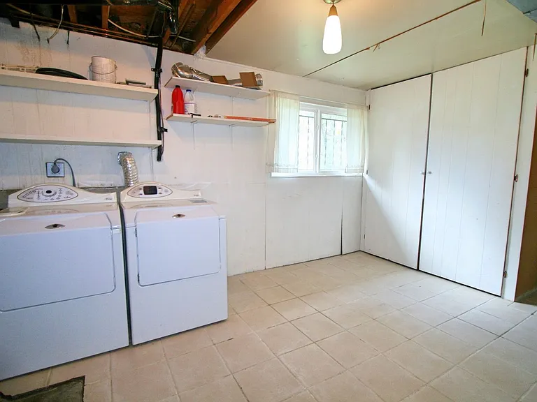 531 Empress St — Photo 15