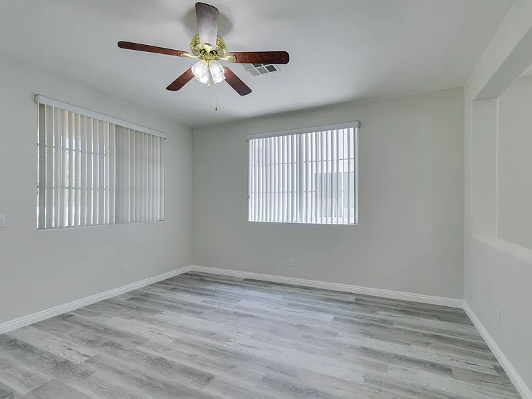 5647 Indian Springs St — Photo 17