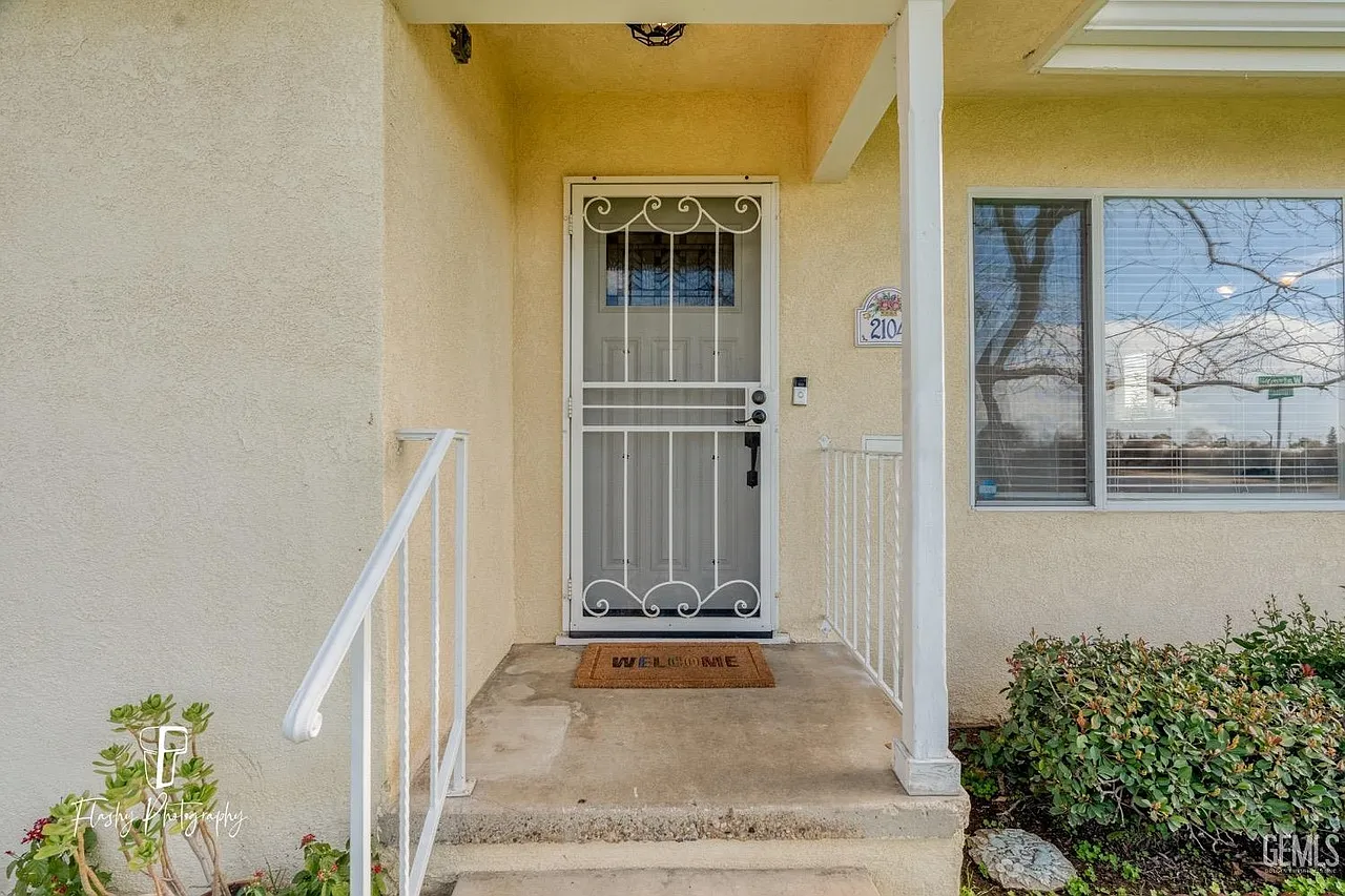 Watson St, Bakersfield — Photo 3