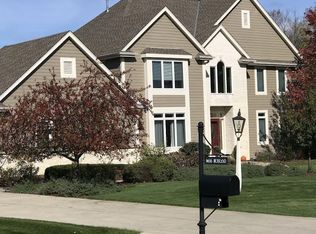 N66W38360 Deer Creek Ct, Oconomowoc, WI 53066