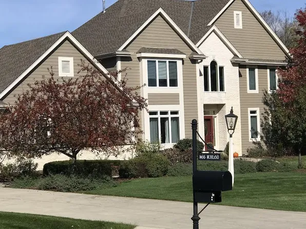 N66W38360 Deer Creek COURT, Oconomowoc, WI 53066