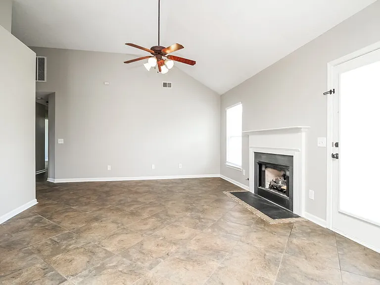 2963 Buckner Ln — Photo 4