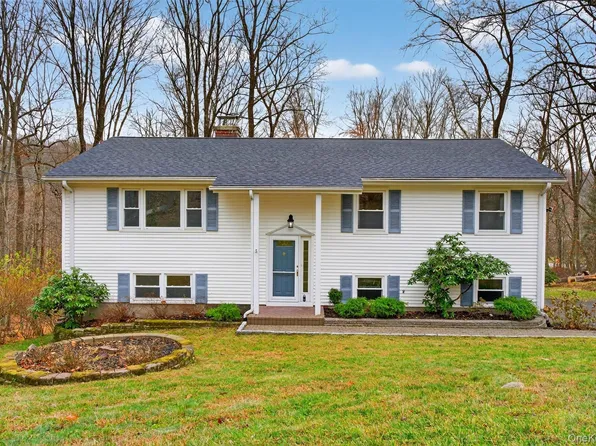 1159 Winding Court, Mohegan Lake, NY 10547