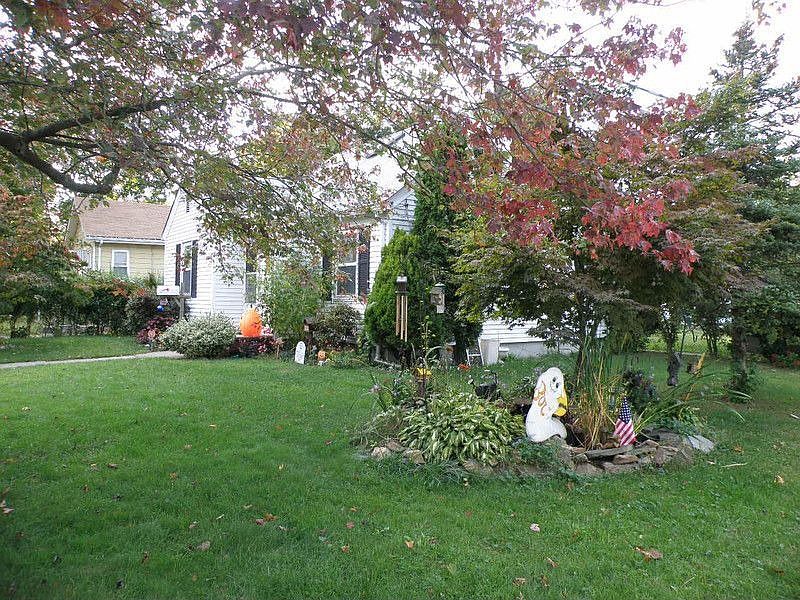 2nd image of 73 Bellevue Ave