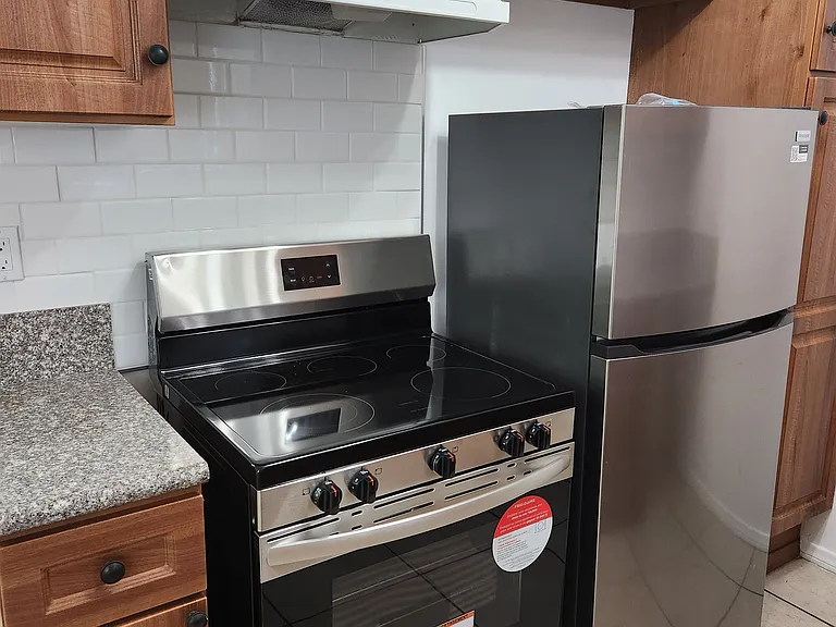 6561 Fulton Ave #14 — Photo 6