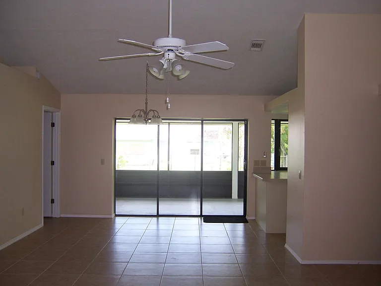 2163 SE Shelter Dr — Photo 5