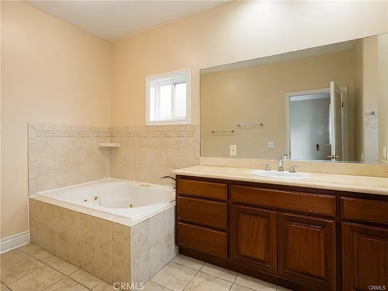 14026 Lemoli Ave — Photo 16