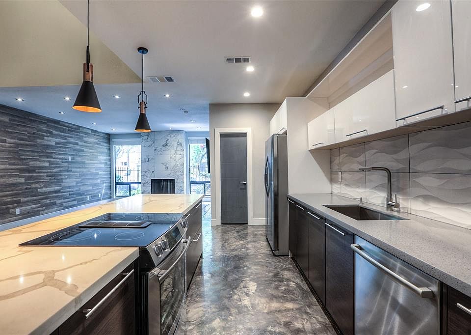 1st image of 1116 Bering Dr APT 6