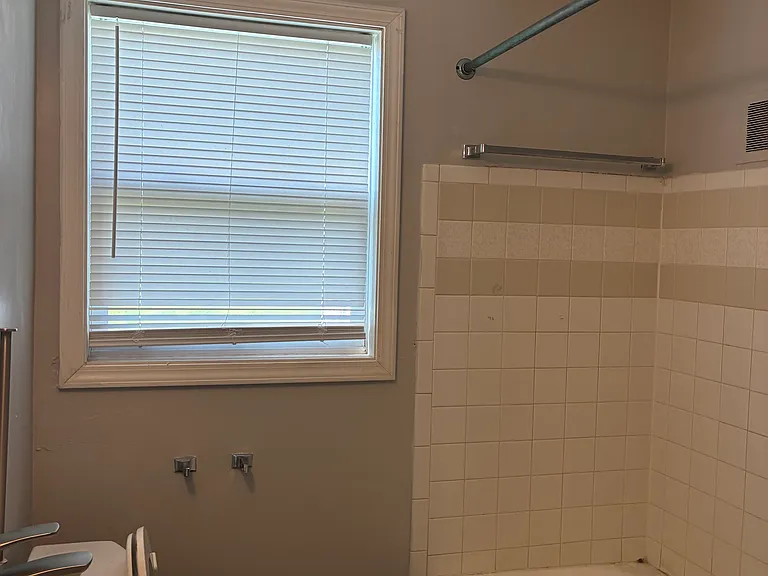 1436 E Dubail Ave — Photo 9