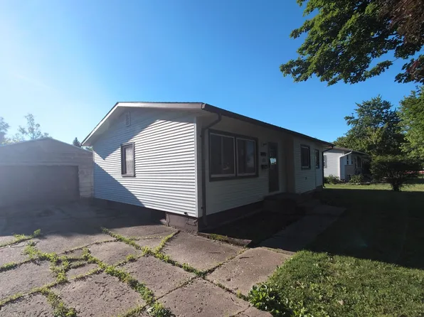 313 SW State St, Ankeny, IA 50023