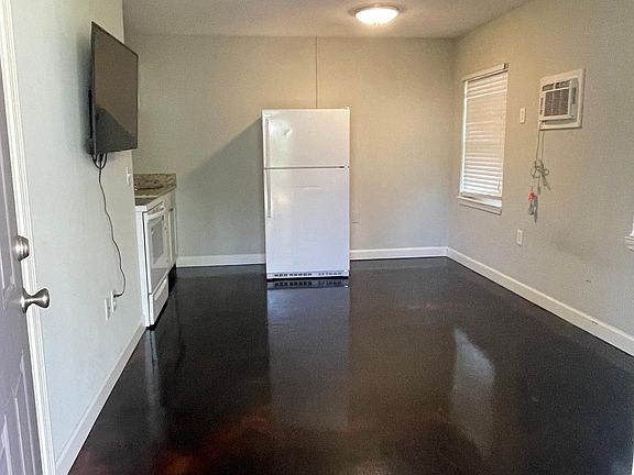 2nd image of 282 Washington Ave #30