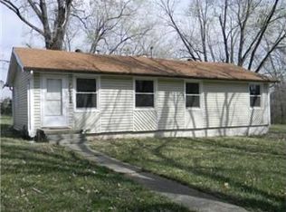 8602 Pine St, Pleasant Valley, MO 64068