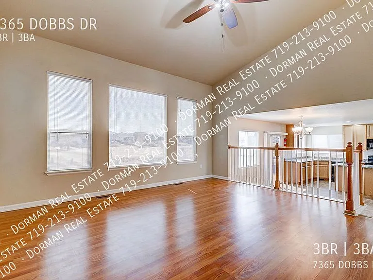 7365 Dobbs Dr — Photo 4
