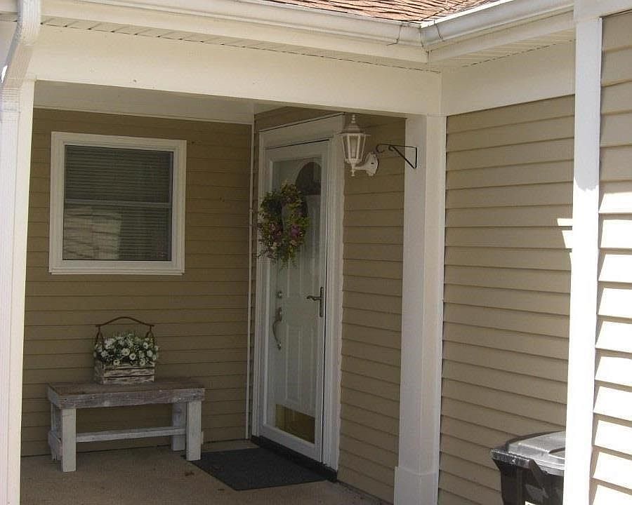 1st image of 44 Hearthside Drive #44