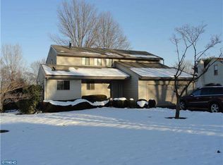 107 Country Flower Rd, Newark, DE 19711