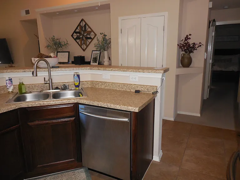 12572 Paseo Lindo Dr — Photo 10