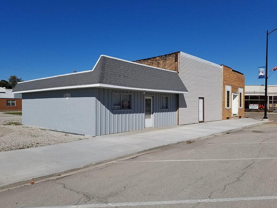 2nd image of 105 S Main St