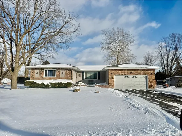 3210 Sharon Dr, Decatur, IL 62521