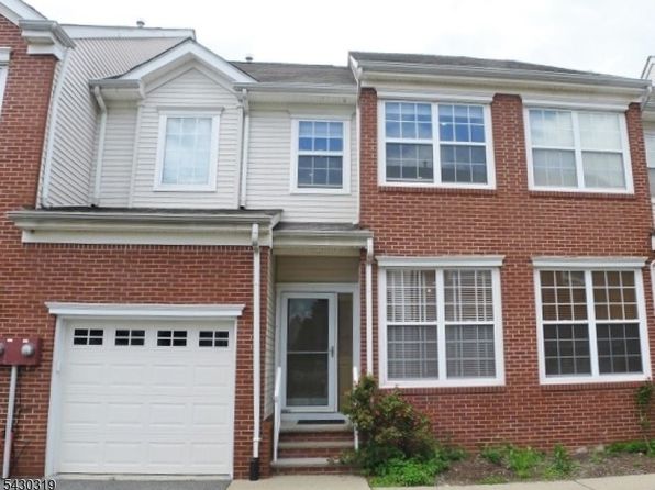 72 Albert Ct