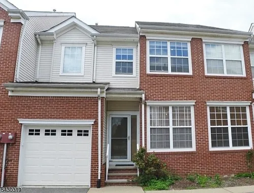 72 Albert Ct Photo 1