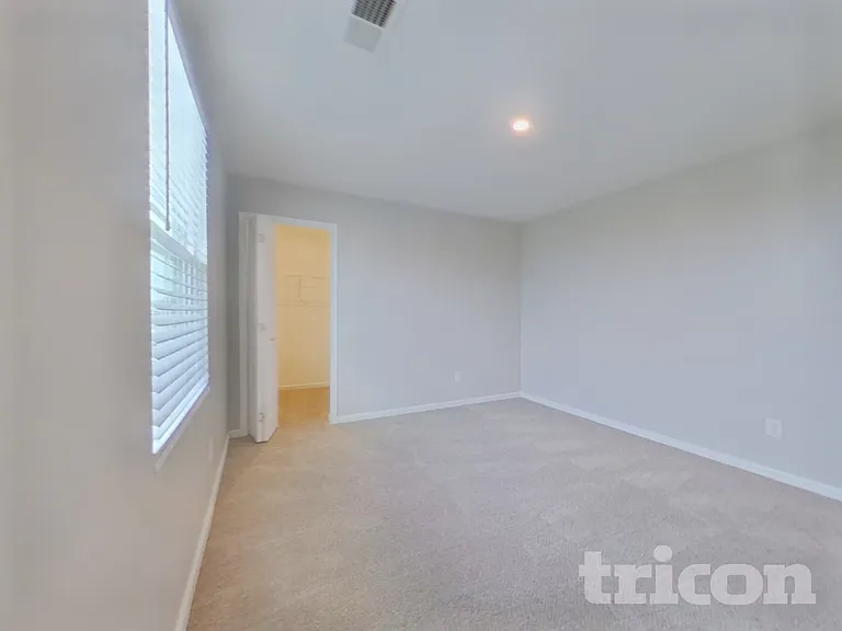 656 McCormick Ln — Photo 8