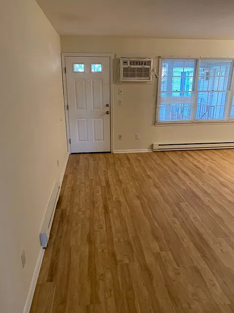 1 bed, 800 sqft, $1,890 — Photo 3