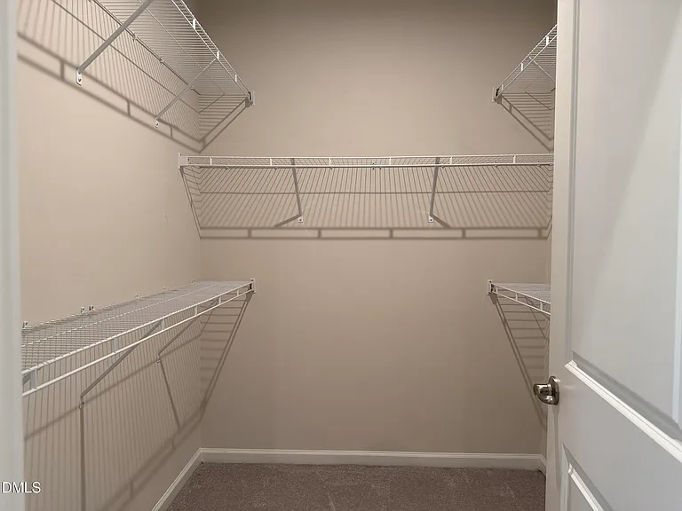 946 Channing Park Cir — Photo 18