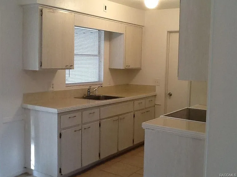 24 S Adams St — Photo 10