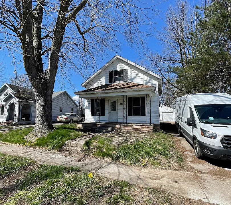 1918 Stanley St