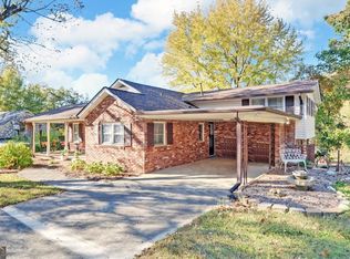 1879 Falls Rd, Toccoa, GA 30577