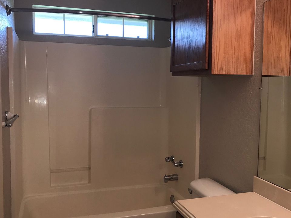 1st image of 190 Wandas Ct