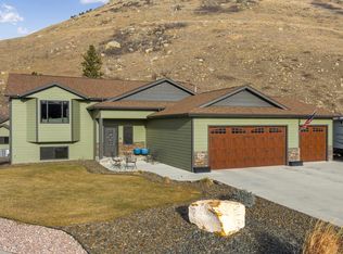 14364 Wolf Creek Ct, Summerset, SD 57769