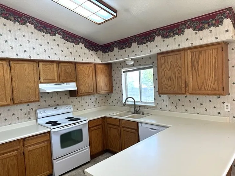 2770 Jennings Way — Photo 9