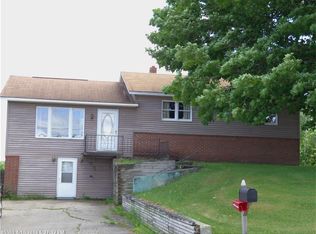773 W River Rd, Augusta, ME 04330