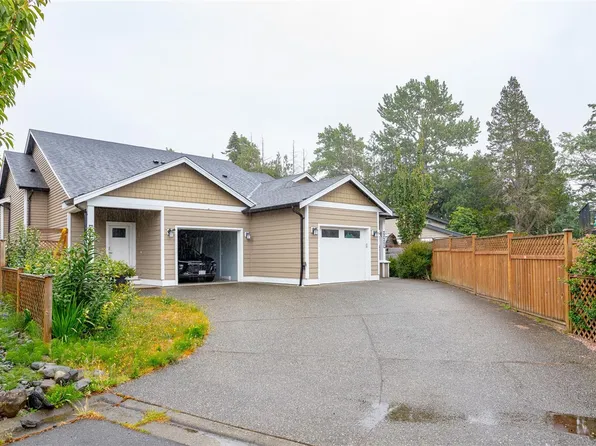 6869 Lauras Ln, Sooke, BC V9Z 0P8