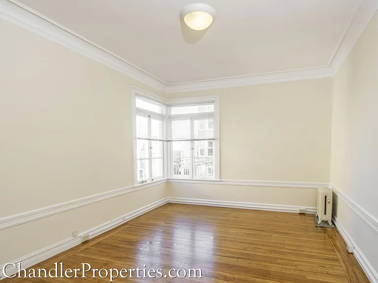 1250 Pine Street Apartments — Photo 2