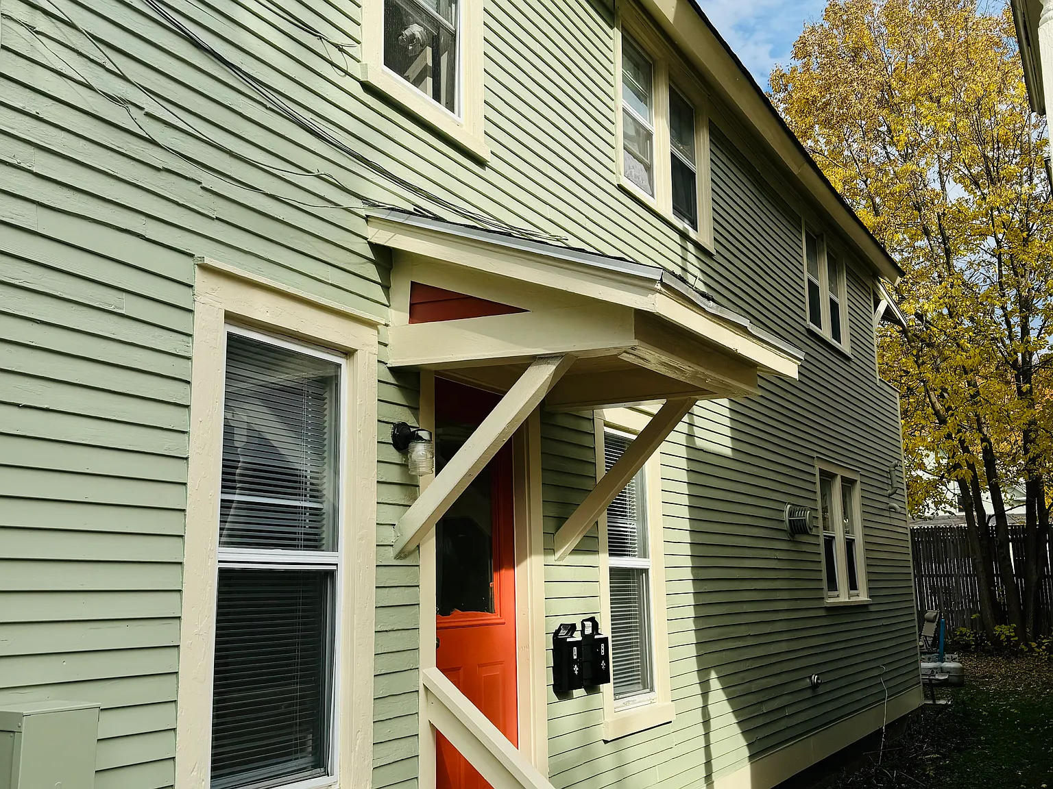 8 Johnson St — Photo 2