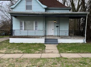 823 W McClure Ave, Peoria, IL