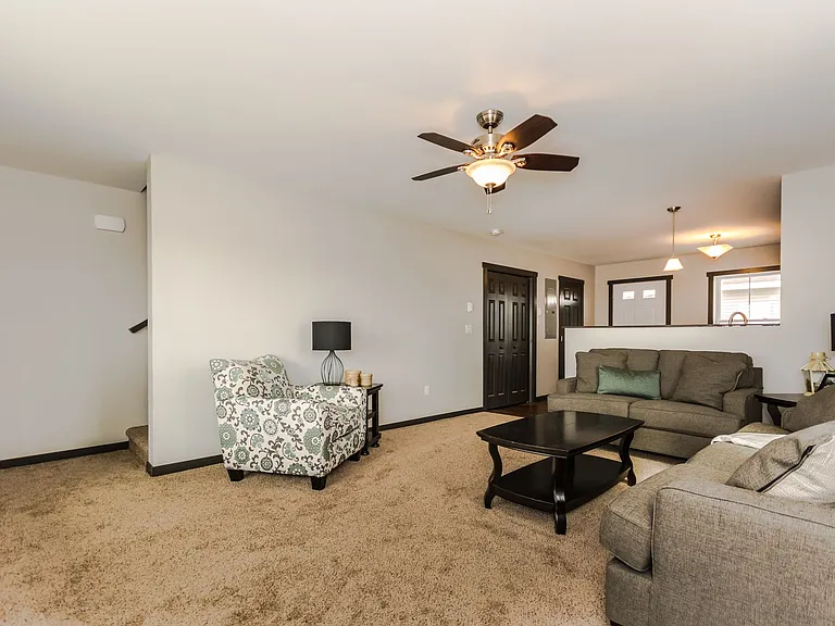 826-834 Thames Ct #1008 — Photo 22