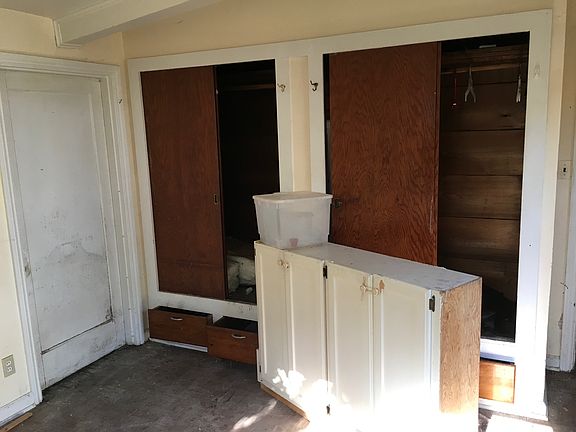 Bedroom Closet