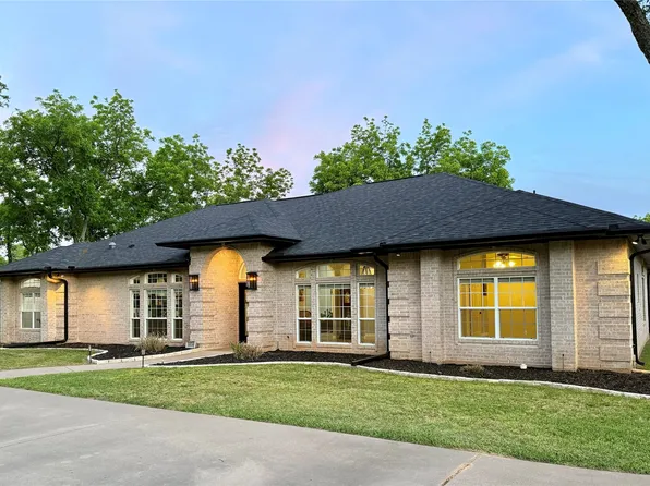 9908 Air Park Dr, Granbury, TX 76049