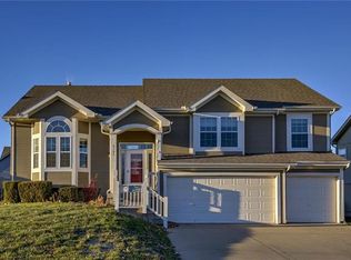 8206 NE 98th St, Kansas City, MO 64157