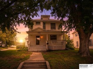 724 N 10th St, Beatrice, NE 68310