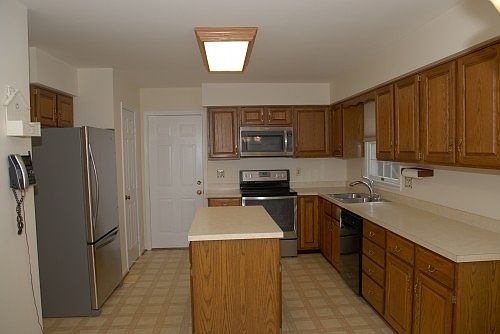 4th image of 10161 Woodbury Dr