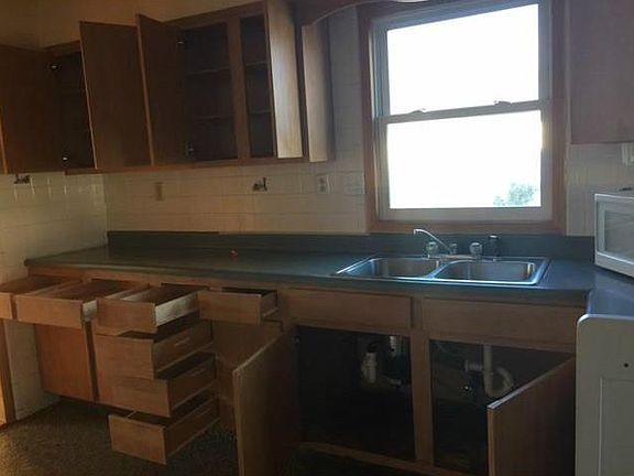 4th image of 208 Maryville Ln