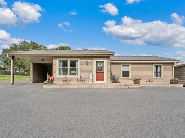 102 Falcon Ridge Rd, Clifton Forge, VA 24422