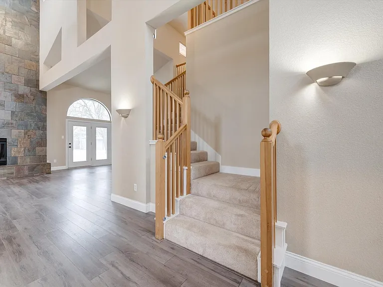 2420 Fawkes Ln — Photo 32